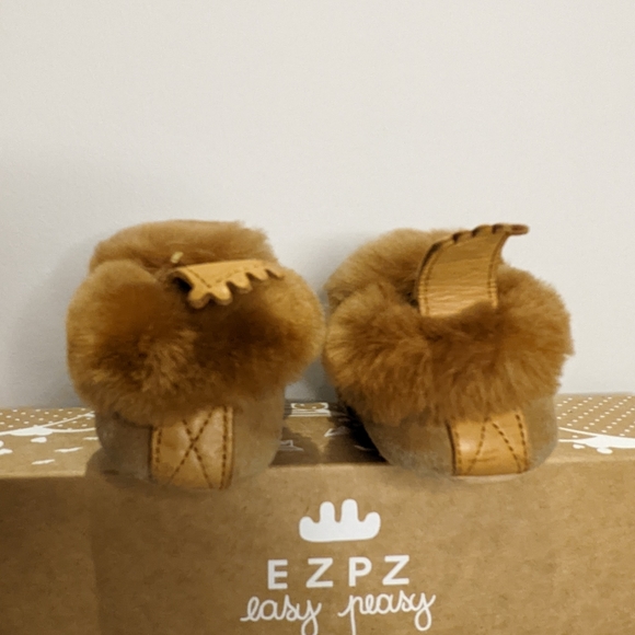 Easy Peasy Baby Moccasins 6-12 Months - Picture 5 of 8